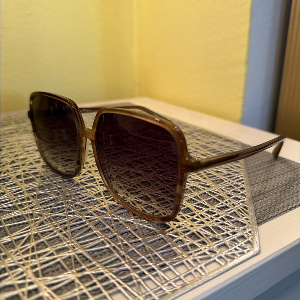 Hamburg Hilde Oversized Woman Sunglasses